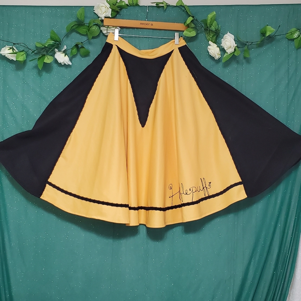 Custom Hufflepuff extra full circle skirt